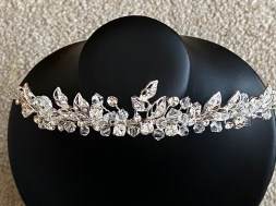 Silver and crystal tiara - 30mm